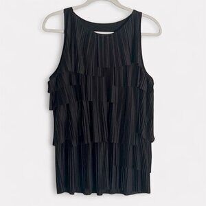 Banana Republic Sleeveless Crinkle Tiered Stretchy Tank Top in M